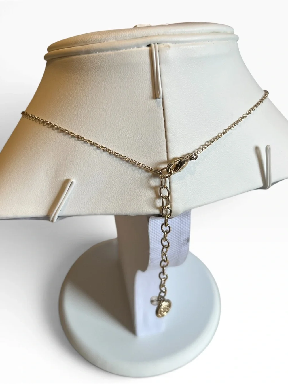 Dana Buchman Gold Tone Swarovski Crystal Clover Pendant Necklace CC X